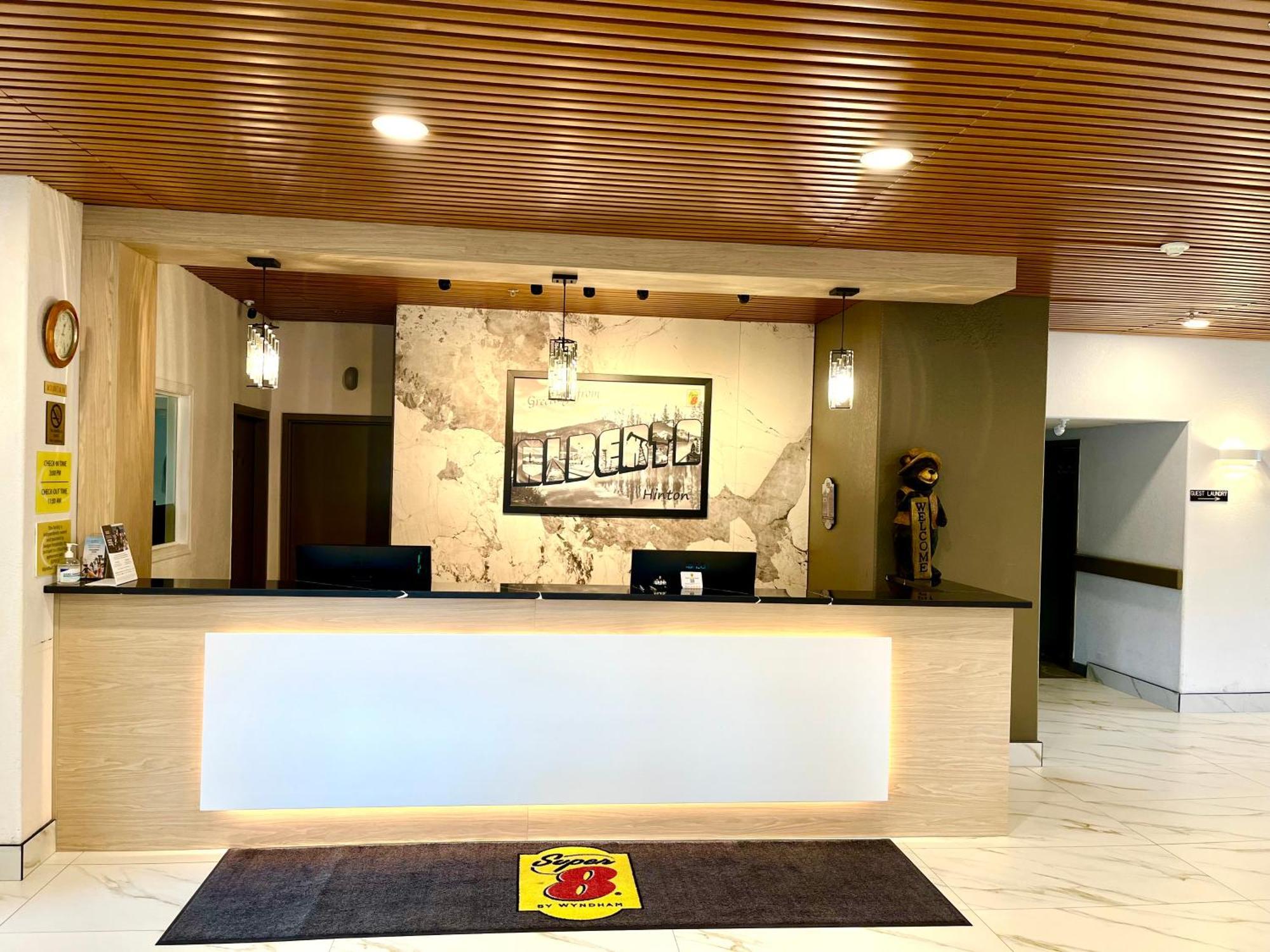 Hotel Super 8 By Wyndham Hinton Exterior foto
